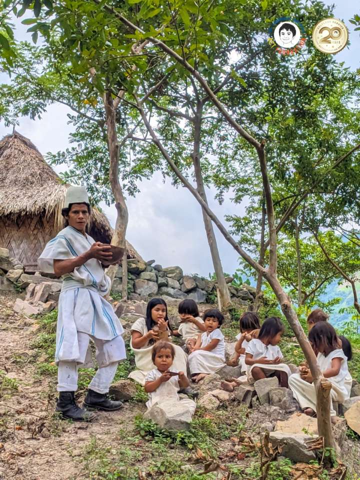 La generosidad de la Madre Tierra Compartir de alimentos en Ukungeka (Arhuaco)